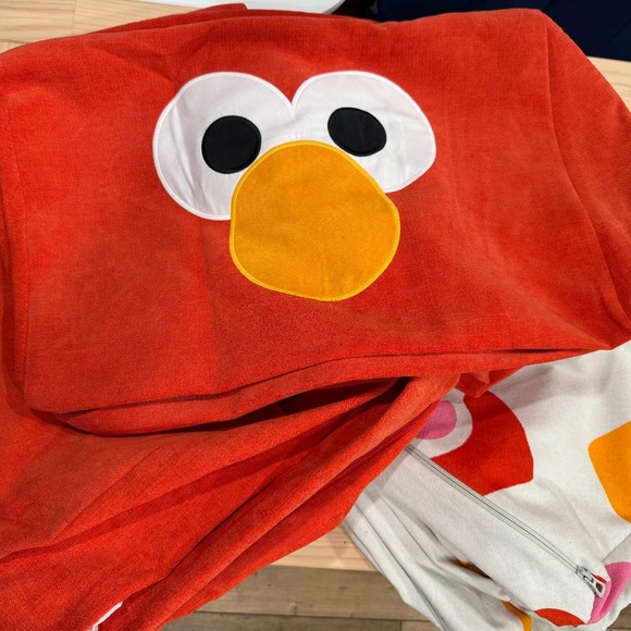 Nugget x Sesame Street Limited Edition Elmo Nugget Comfort Cover Set - EUC - Picture 4 of 4